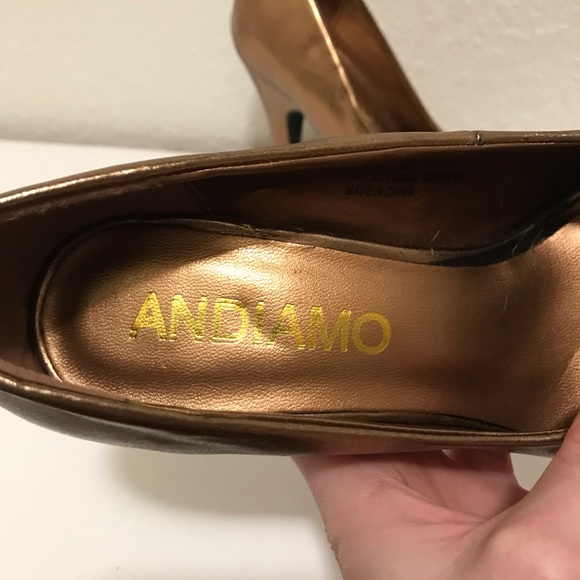 Andiamo Happy metallic copper gold faux leather heels - size 6 - Picture 2 of 6